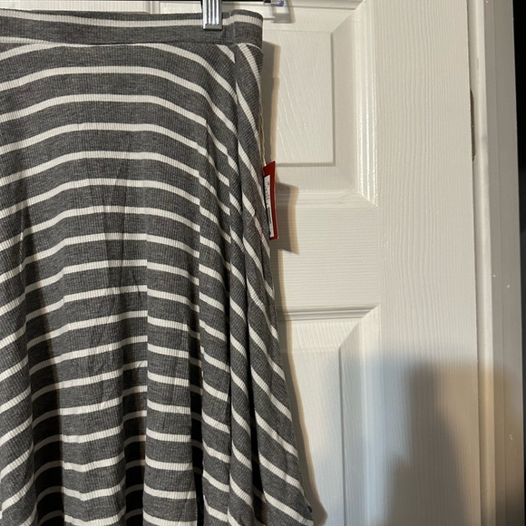 Mossimo Supply Company NWT Striped Skater Skirt - Picture 5 of 13